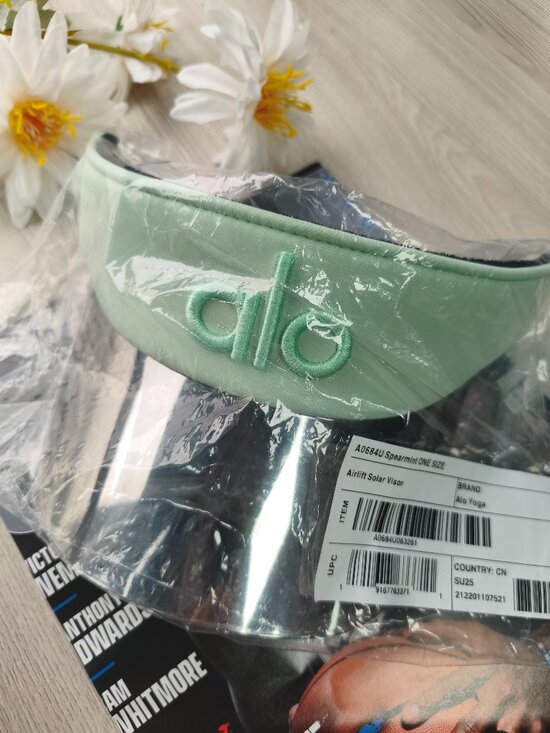 NWT Alo Yoga Airlift Solar Visor Spearmint Tennis Golf Cap?-Summer Essentials?